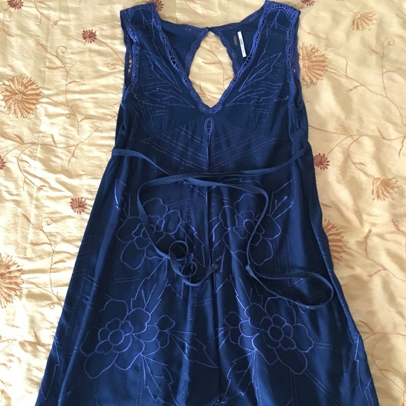 Free People - Picture 3 of 8